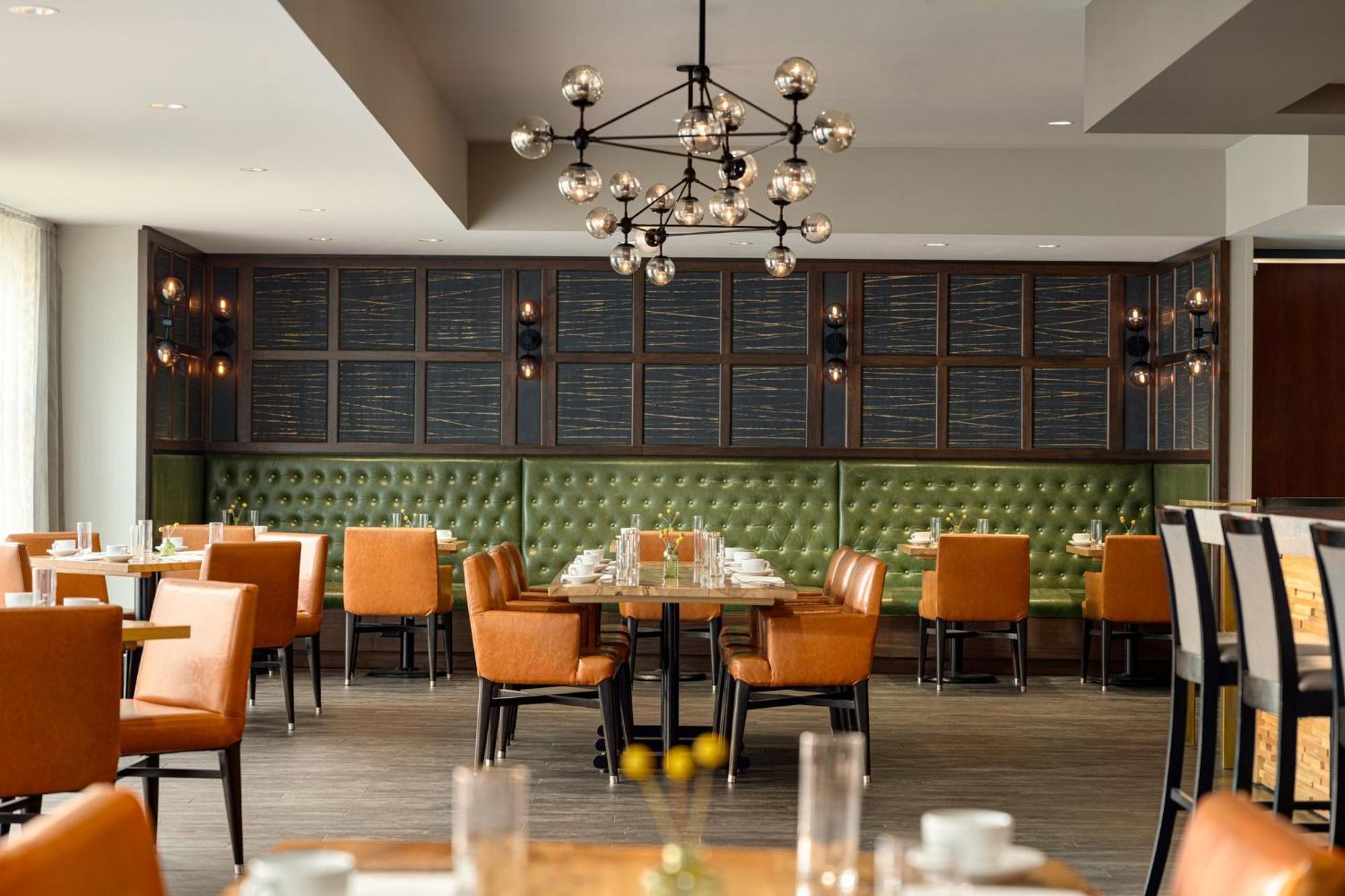 Hotel Indigo Naperville Riverwalk By Ihg Экстерьер фото