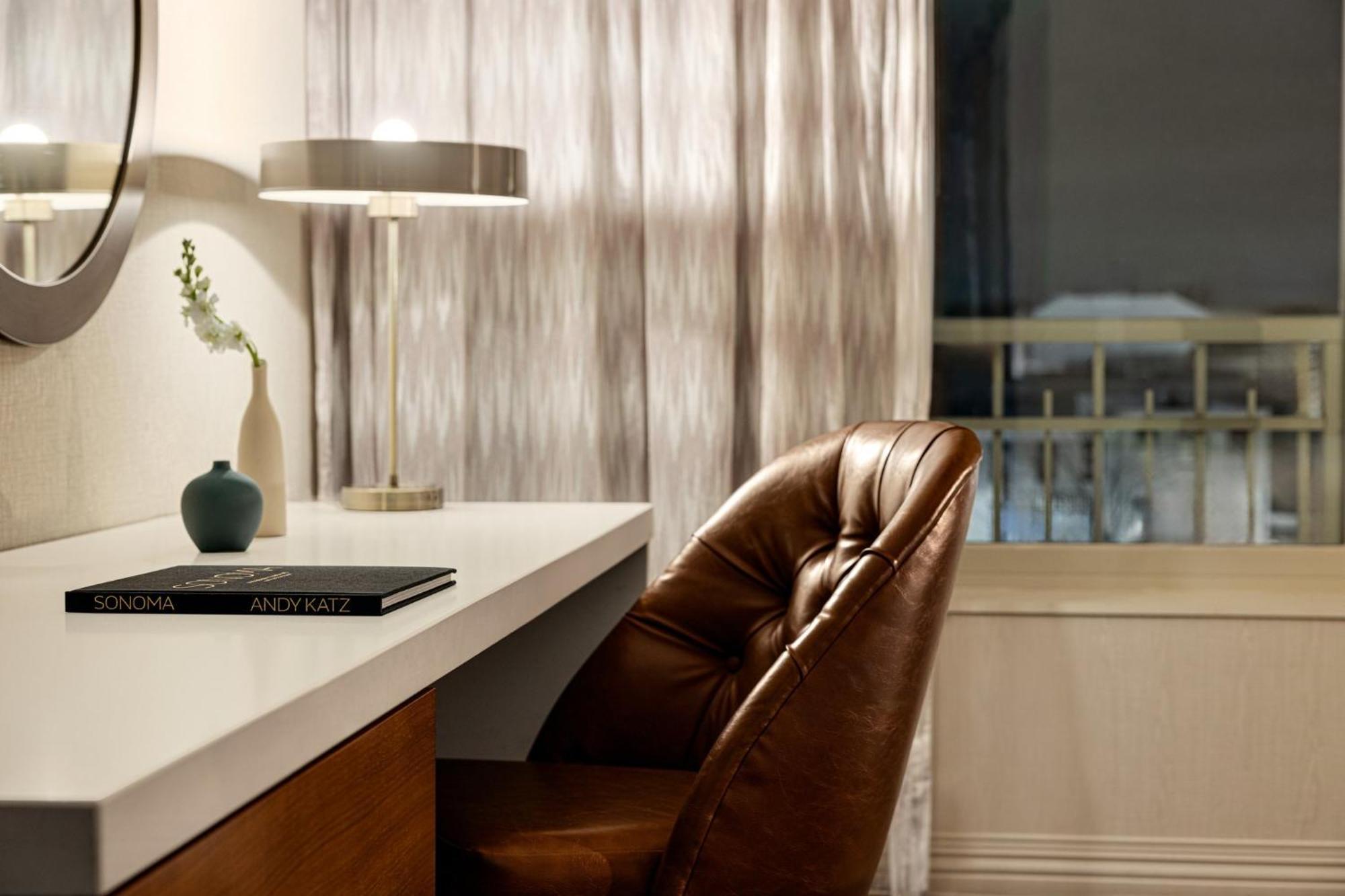 Hotel Indigo Naperville Riverwalk By Ihg Экстерьер фото