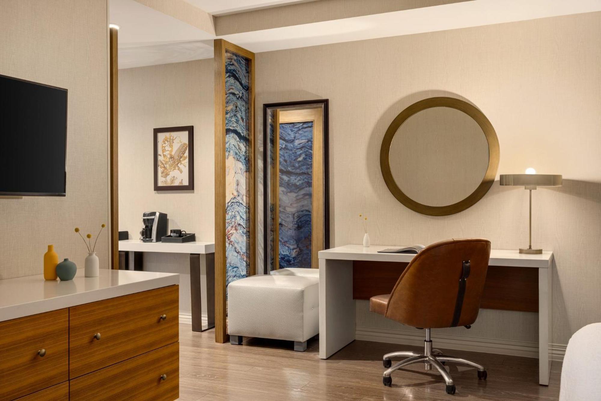 Hotel Indigo Naperville Riverwalk By Ihg Экстерьер фото