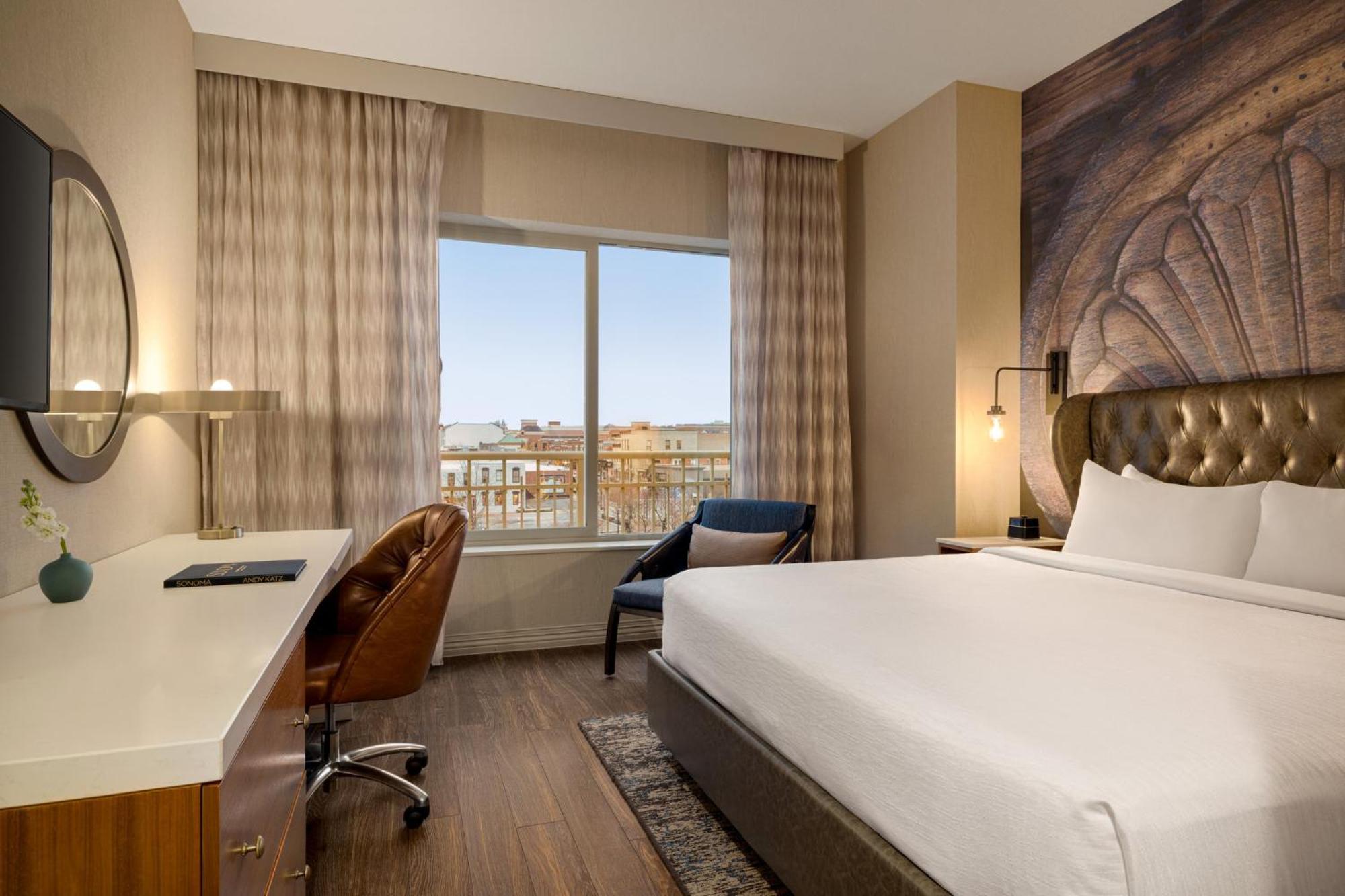 Hotel Indigo Naperville Riverwalk By Ihg Экстерьер фото